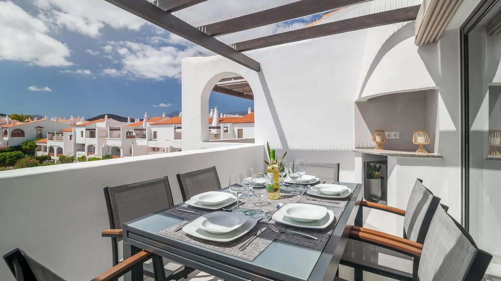 Casa Agatha - 3 Terraces, Ac, Tv Channels, 2 Bedrooms & Bathrooms, Heated Pool サンミゲル・デ・アボナ
