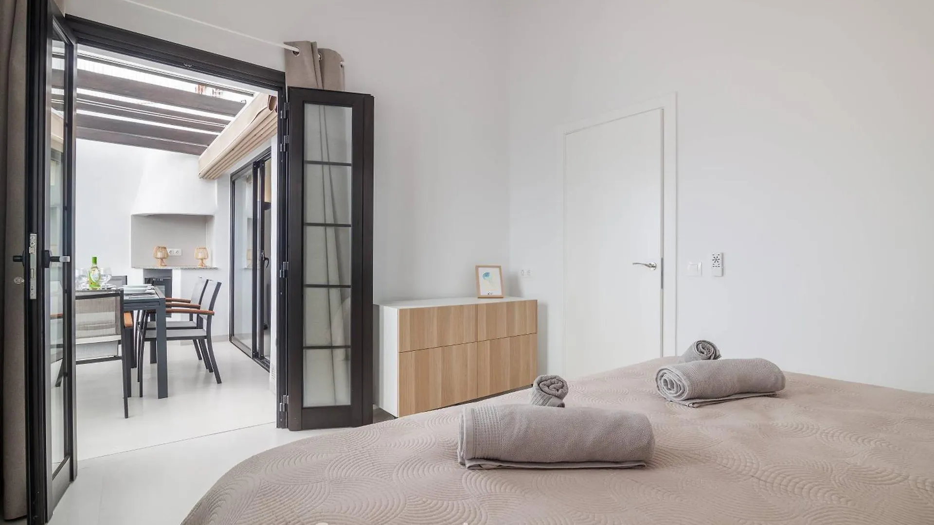アパート Casa Agatha - 3 Terraces, Ac, Tv Channels, 2 Bedrooms & Bathrooms, Heated Pool サンミゲル・デ・アボナ スペイン